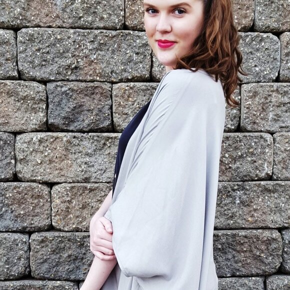 🇨🇦 Aritzia Azure Skies Aitken Blouse - Picture 6 of 14